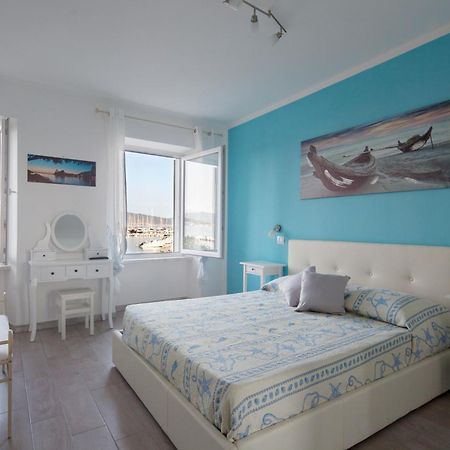 Fezzano / Portovenere Stilish Double Rooms With Sea View, Balcony Or Small Courtyard Fezzano (Liguria) Exterior foto