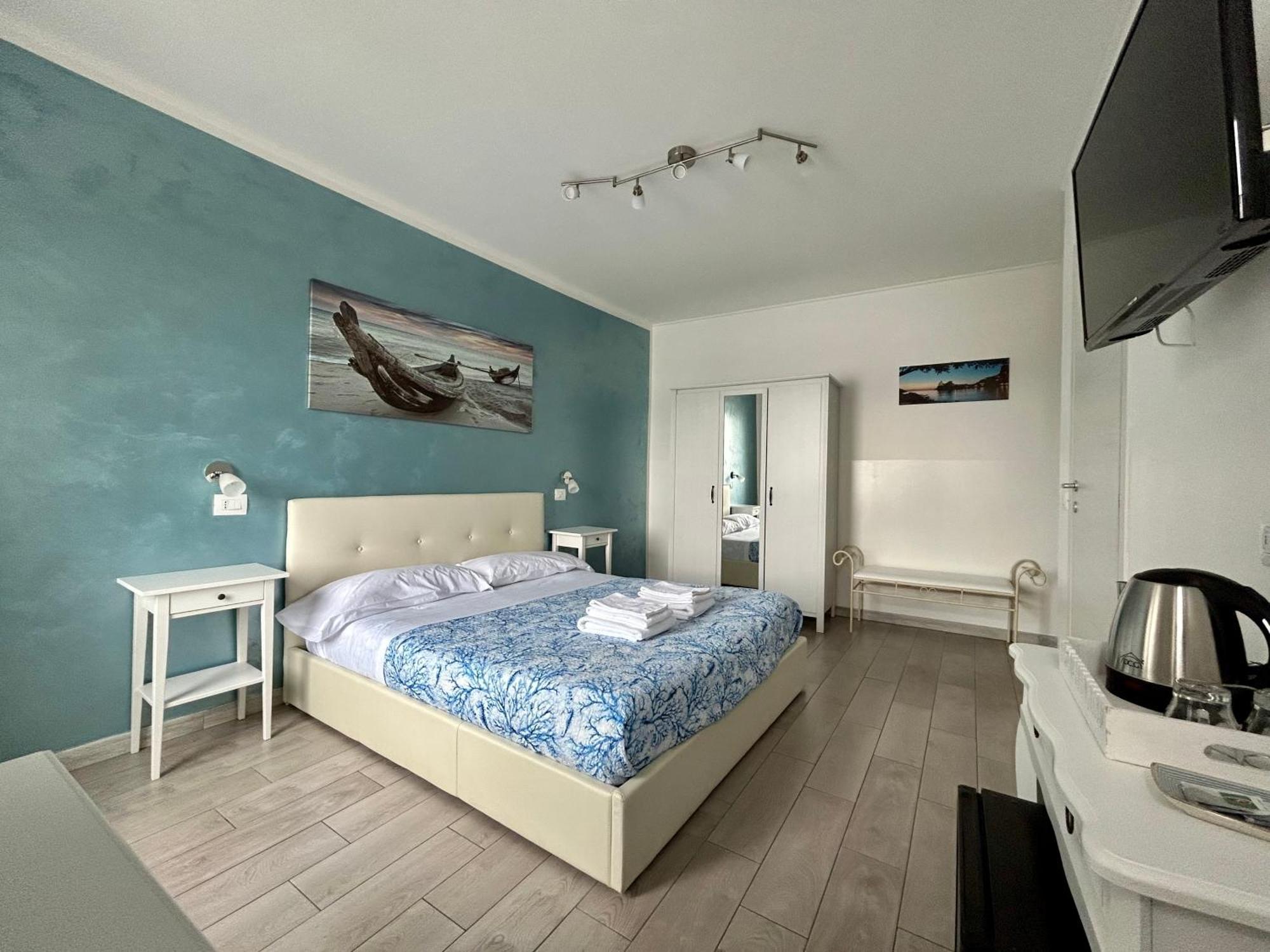 Fezzano / Portovenere Stilish Double Rooms With Sea View, Balcony Or Small Courtyard Fezzano (Liguria) Exterior foto